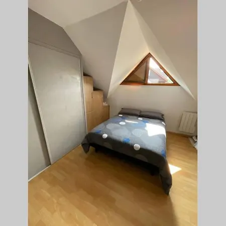 Les Lauriers Apartment *